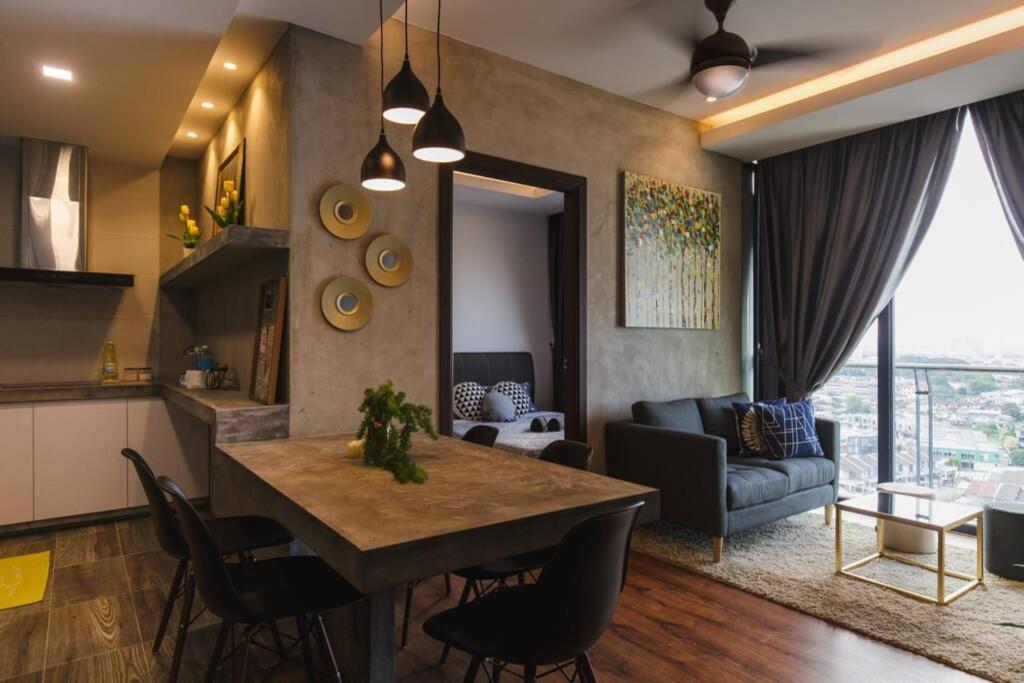 Jazz Suites 1 Vivacity Kuching Exterior photo