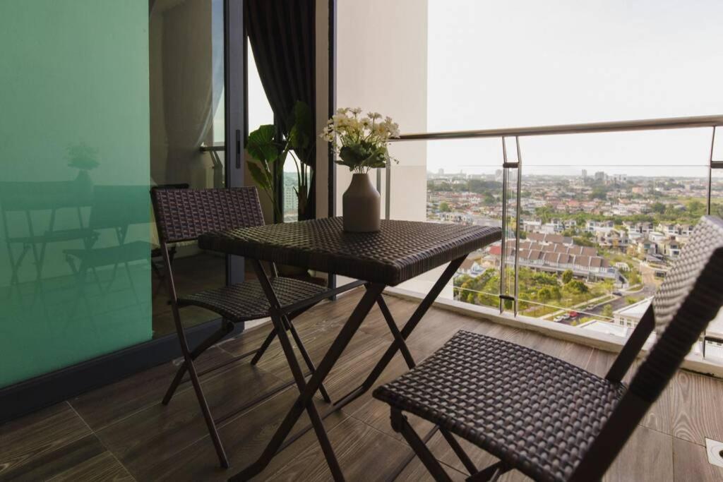Jazz Suites 1 Vivacity Kuching Exterior photo